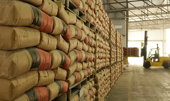 توصيات واخبار السوق السعودي - ما هي توقعاتك لمستقبل الأسمنت في 2025؟